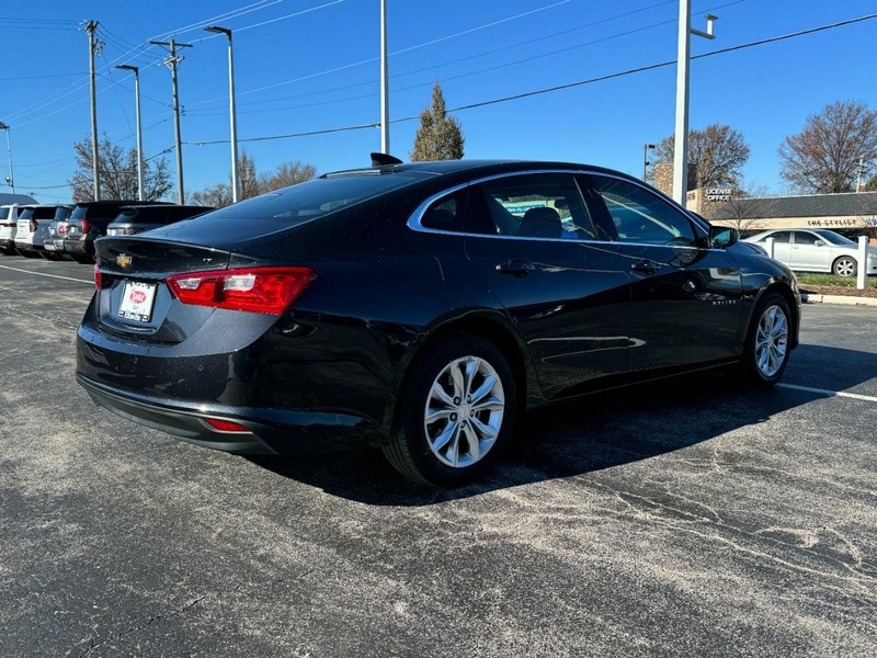 Chevrolet Malibu Vehicle Image 03