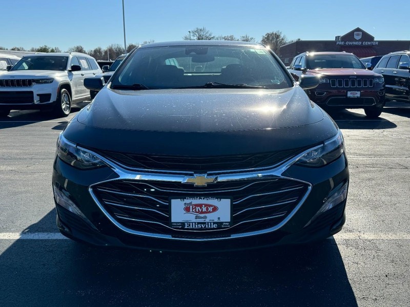 Chevrolet Malibu Vehicle Image 09