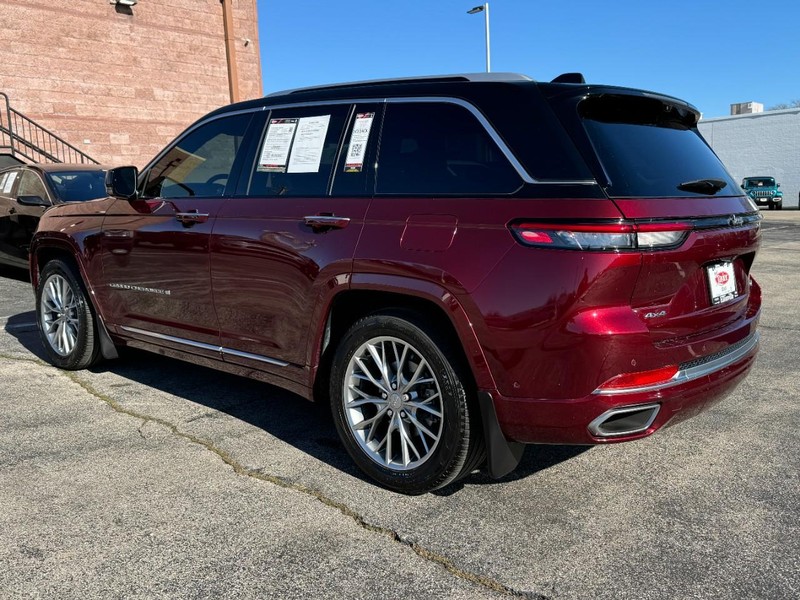 Jeep Grand Cherokee Vehicle Image 04