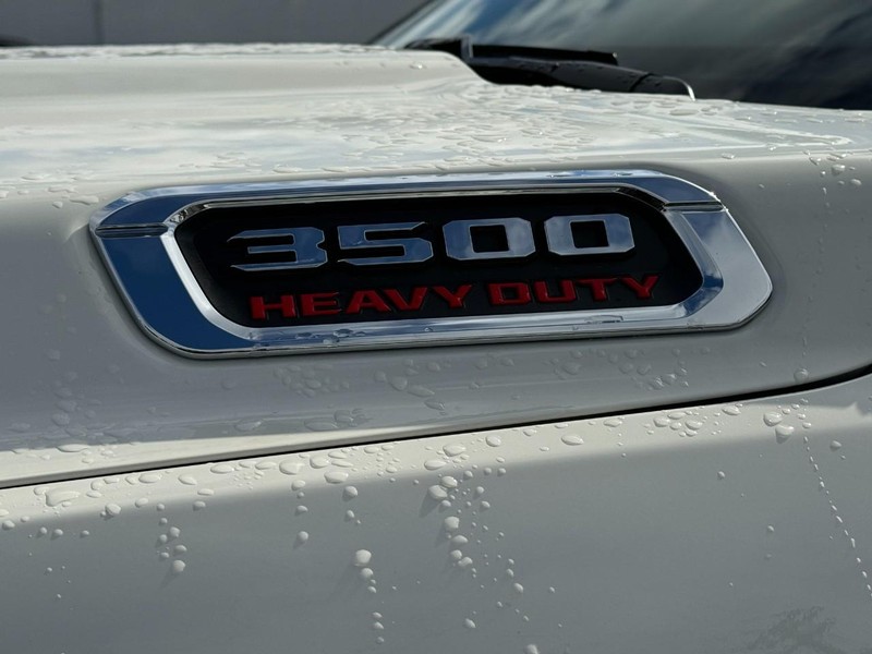 Ram 3500 Vehicle Image 12