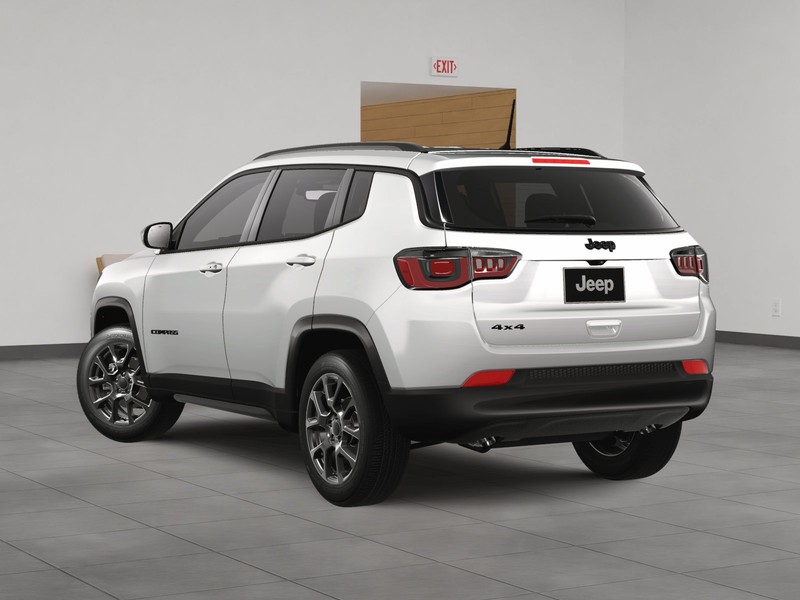 Jeep Compass Vehicle Image 04