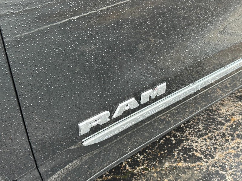 Ram 1500 Vehicle Image 12