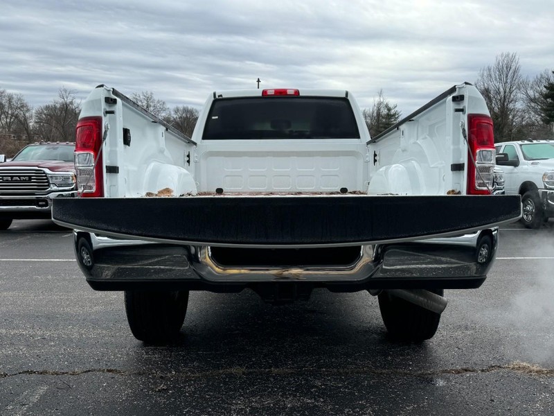 Ram 2500 Vehicle Image 12