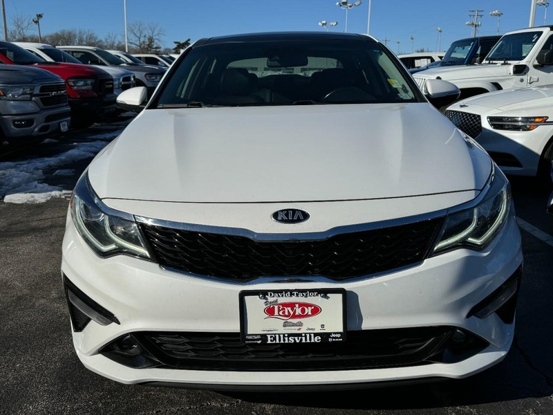 Kia Optima Vehicle Image 09