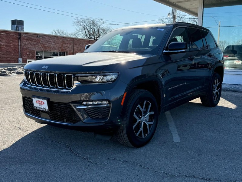 Jeep Grand Cherokee Vehicle Image 08