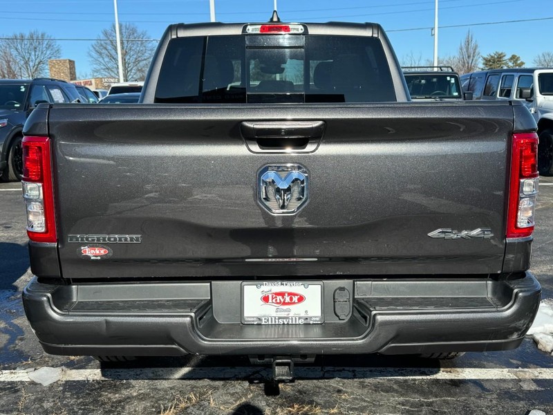 Ram 1500 Vehicle Image 15