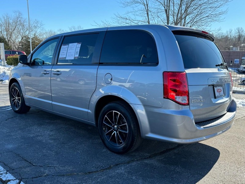 Dodge Grand Caravan Vehicle Image 04