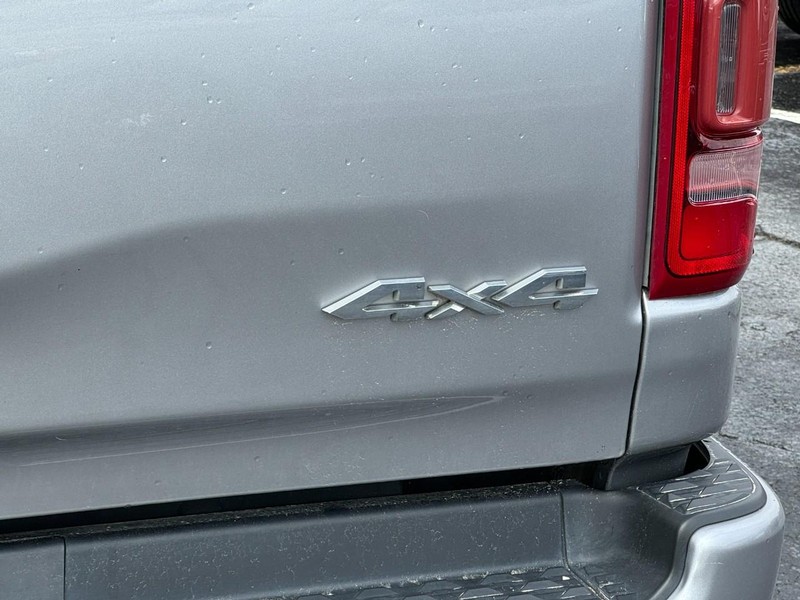 Ram 1500 Vehicle Image 16