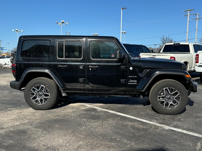 Jeep Wrangler Vehicle Image 02