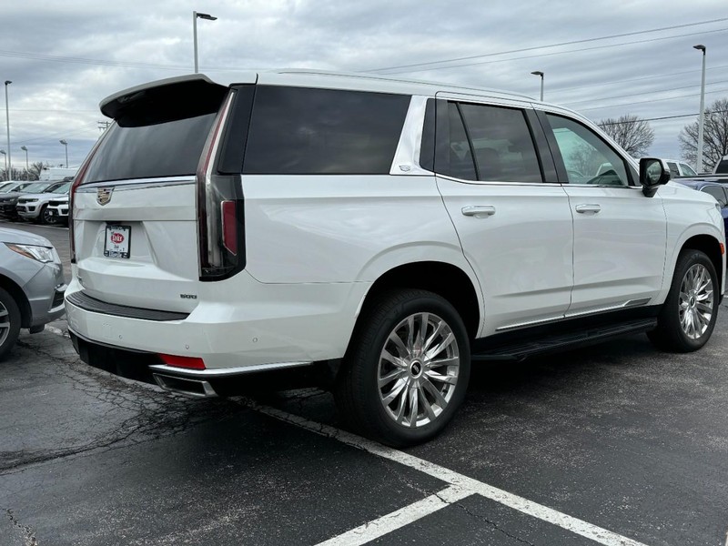 Cadillac Escalade Vehicle Image 03