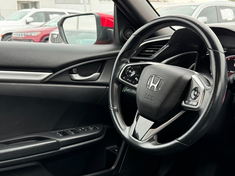 Honda Civic Sedan Vehicle Image 17