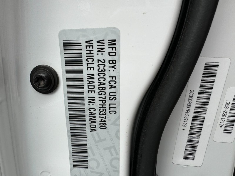 Chrysler 300 Vehicle Image 31