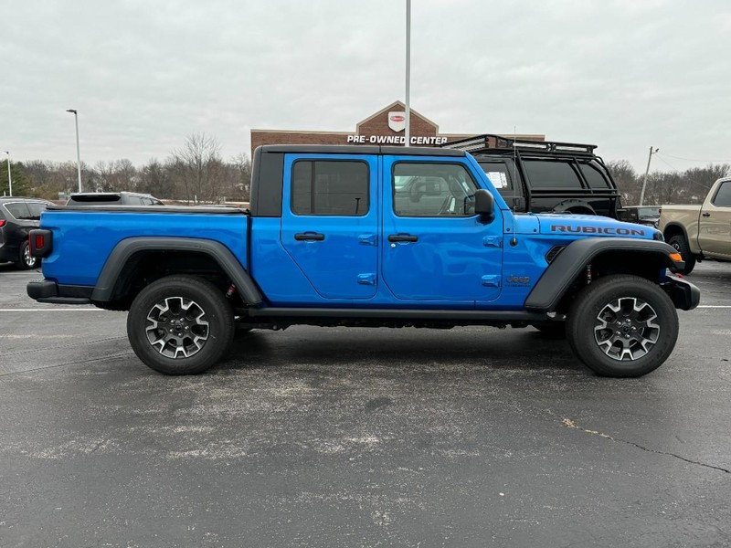 Jeep Gladiator Vehicle Image 02