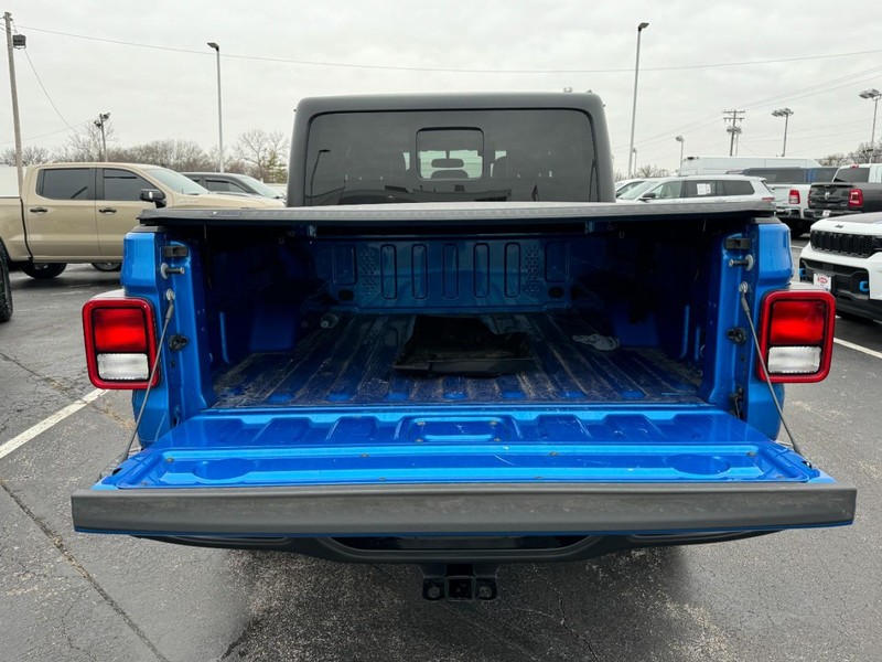 Jeep Gladiator Vehicle Image 14