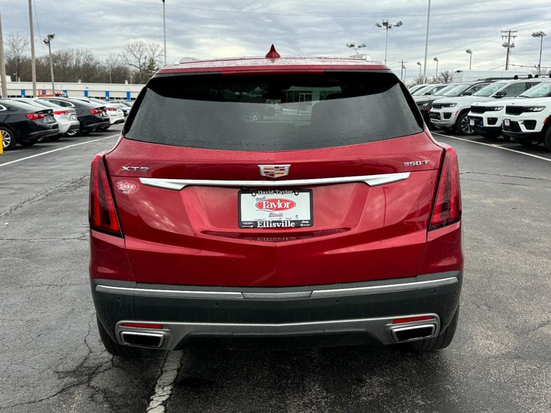 Cadillac XT5 Vehicle Image 15