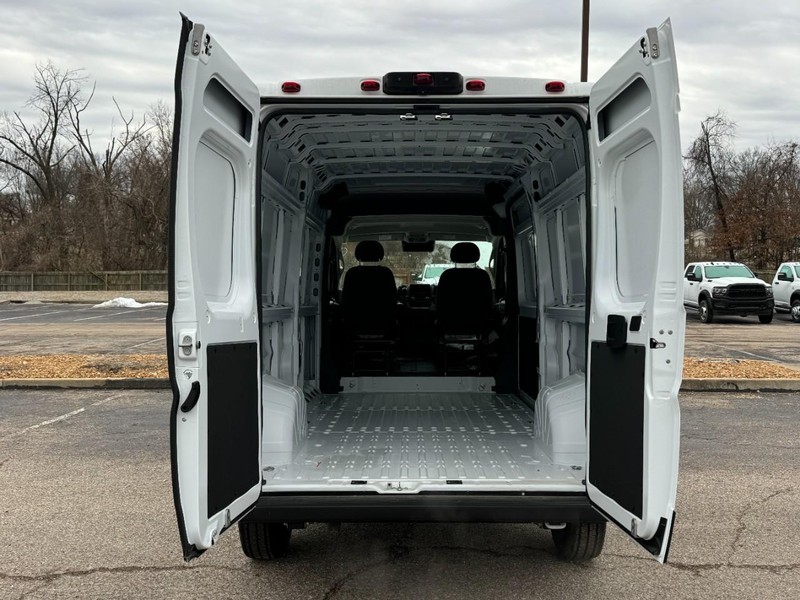 Ram ProMaster Cargo Van Vehicle Image 15