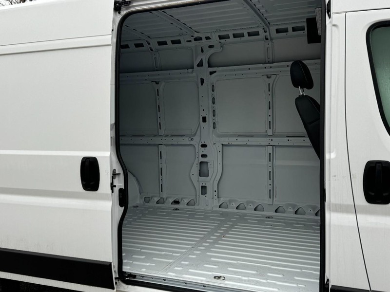 Ram ProMaster Cargo Van Vehicle Image 20