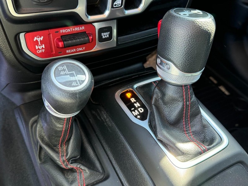 Jeep Wrangler Unlimited Vehicle Image 29