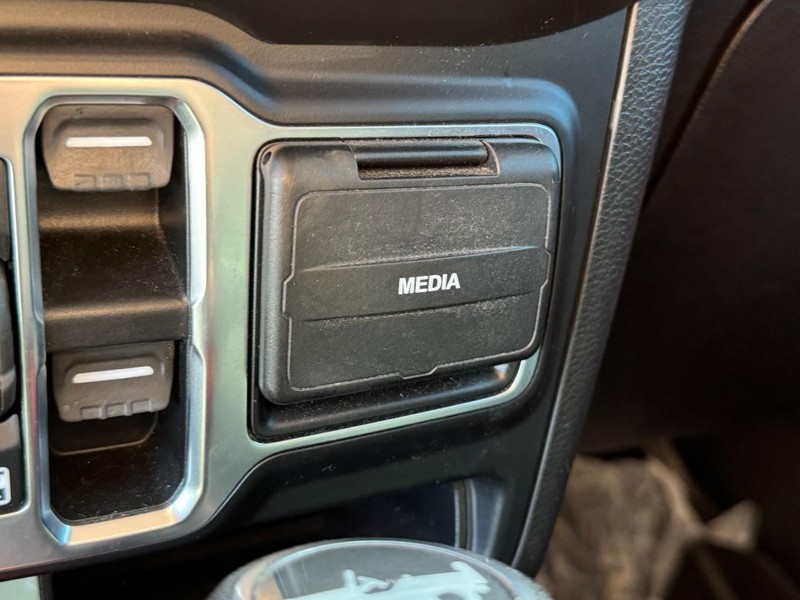 Jeep Wrangler Unlimited Vehicle Image 31