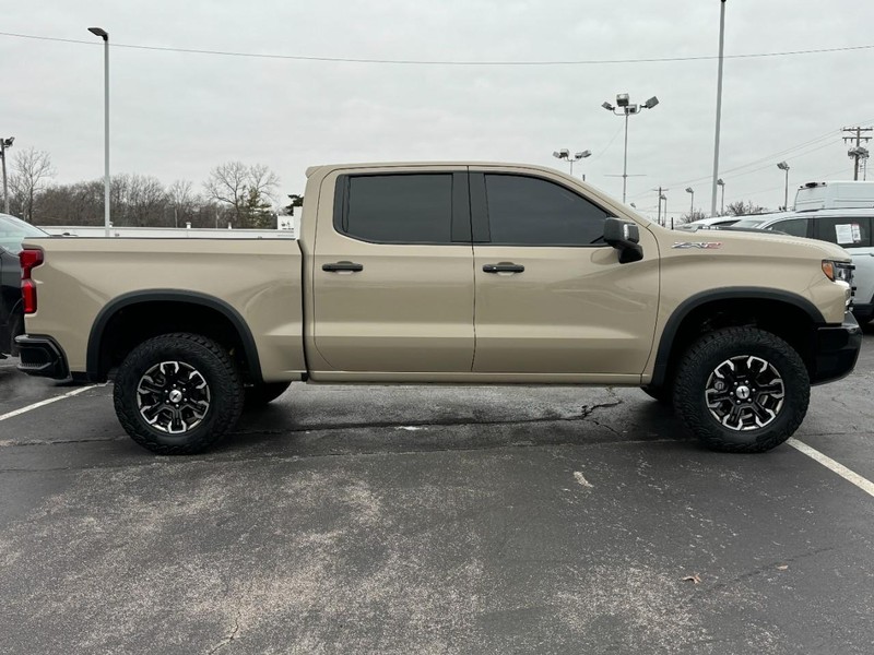 Chevrolet Silverado 1500 Vehicle Image 02