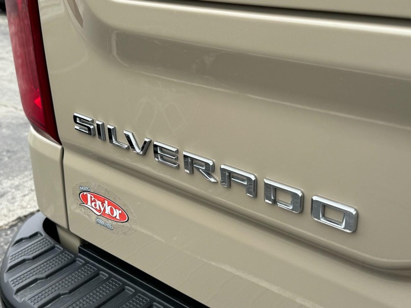 Chevrolet Silverado 1500 Vehicle Image 14