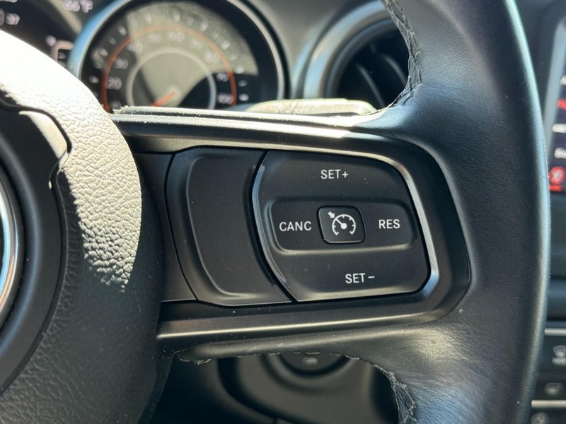 Jeep Wrangler Vehicle Image 27