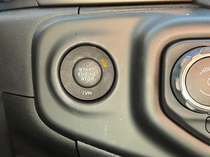 Jeep Wrangler Vehicle Image 29