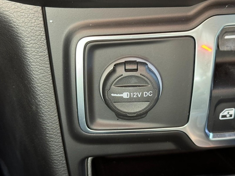 Jeep Wrangler Vehicle Image 31