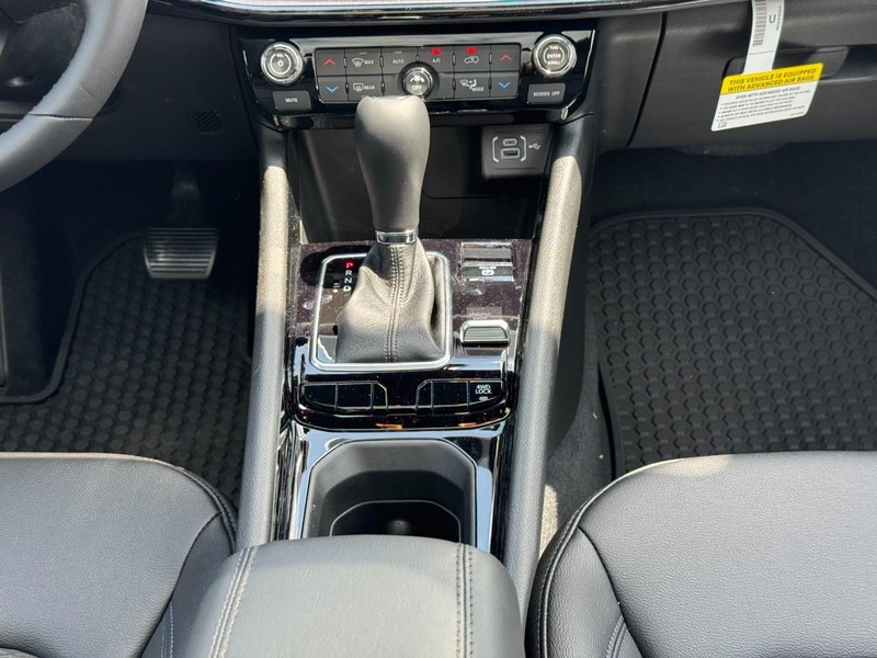 Jeep Compass Vehicle Image 19