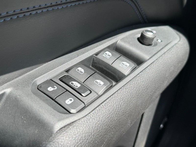 Jeep Compass Vehicle Image 26