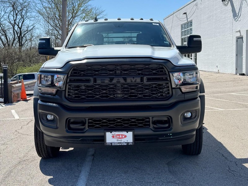 Ram 5500 Chassis Cab Vehicle Image 09