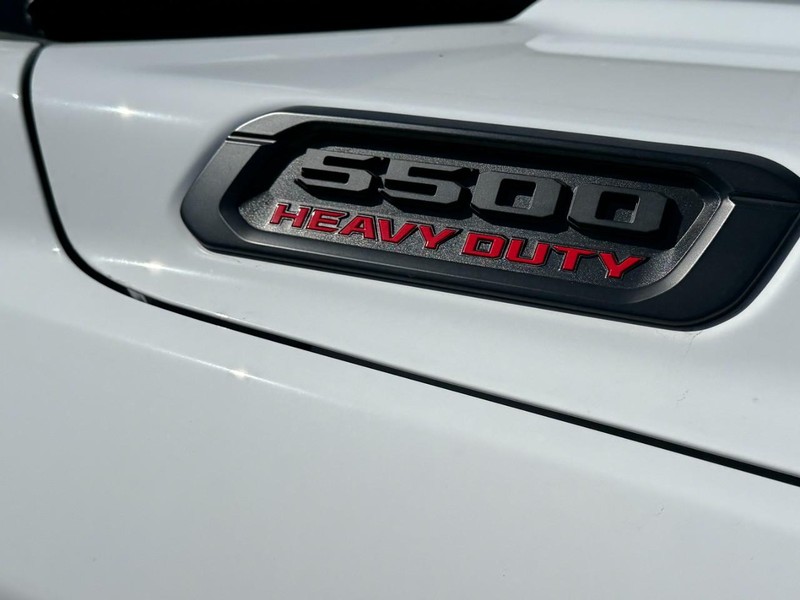 Ram 5500 Chassis Cab Vehicle Image 12