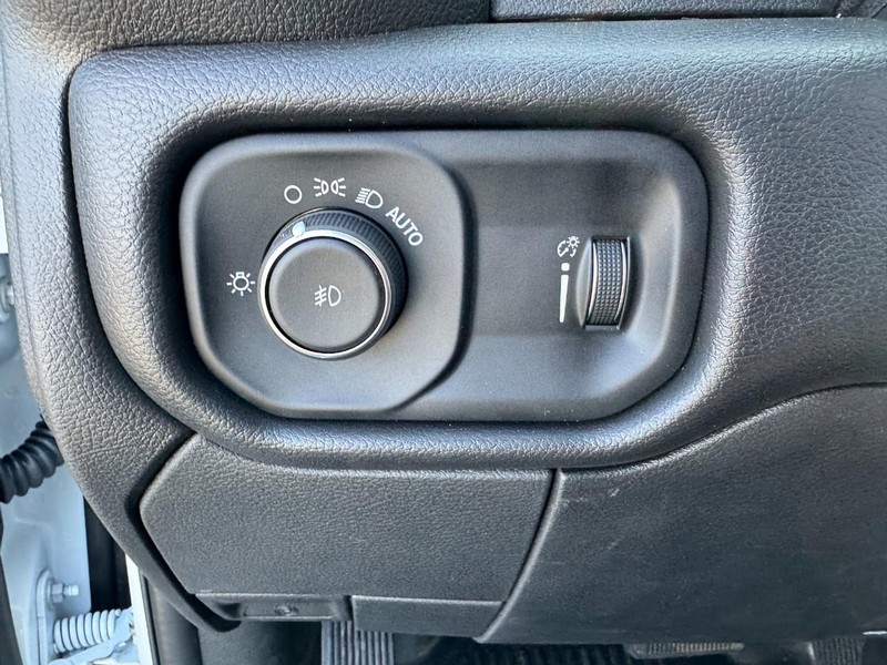 Ram 5500 Chassis Cab Vehicle Image 24