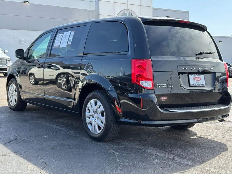 Dodge Grand Caravan Vehicle Image 04