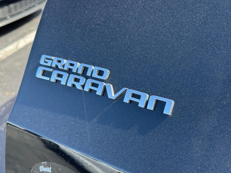 Dodge Grand Caravan Vehicle Image 12
