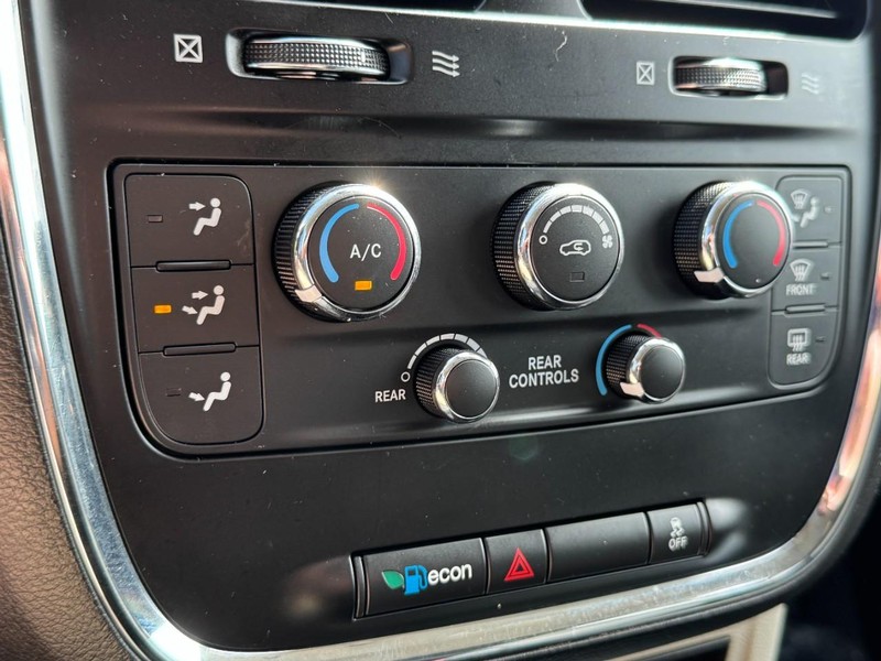 Dodge Grand Caravan Vehicle Image 29