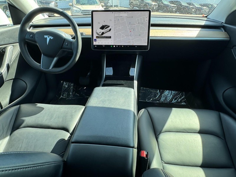 Tesla Model Y Vehicle Image 16