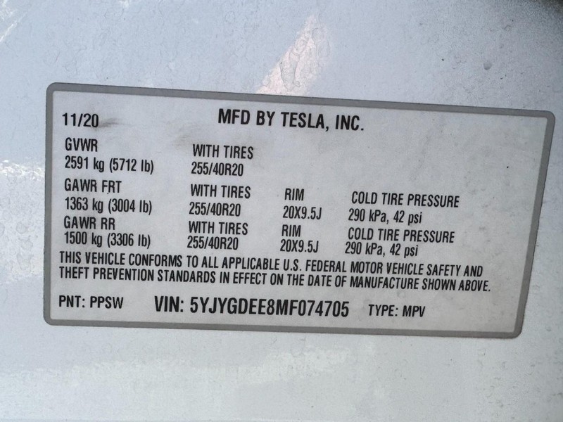Tesla Model Y Vehicle Image 33