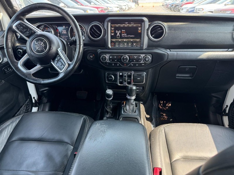 Jeep Wrangler Unlimited Vehicle Image 17