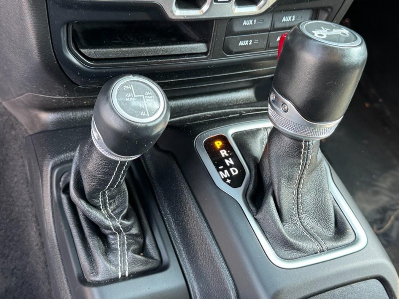 Jeep Wrangler Unlimited Vehicle Image 29