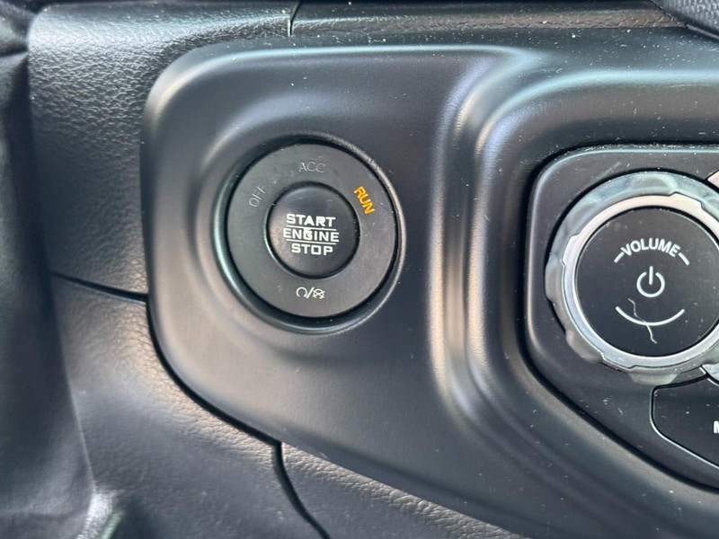 Jeep Wrangler Unlimited Vehicle Image 33