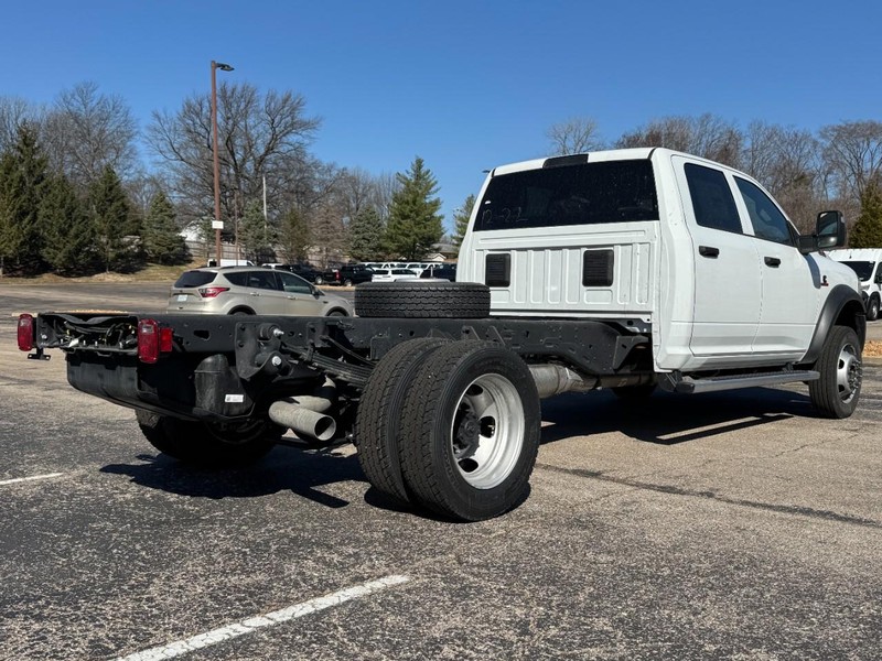 Ram 5500 Chassis Cab Vehicle Image 03