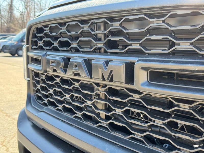 Ram 5500 Chassis Cab Vehicle Image 11