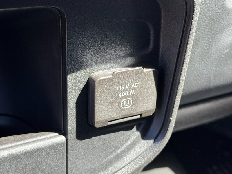Ram 5500 Chassis Cab Vehicle Image 40