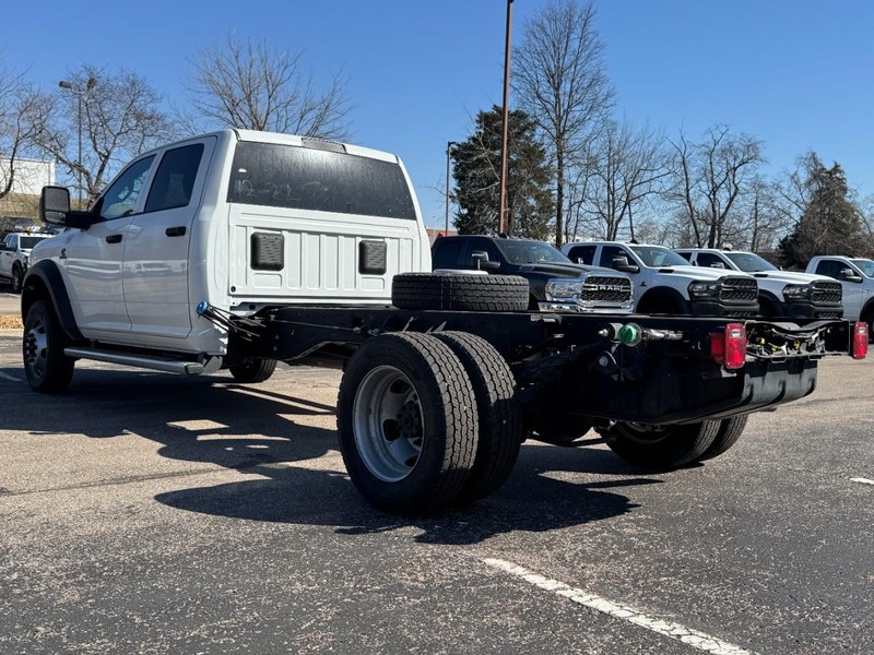 Ram 5500 Chassis Cab Vehicle Image 04
