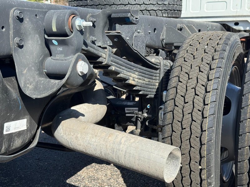 Ram 5500 Chassis Cab Vehicle Image 22