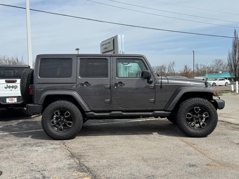 Jeep Wrangler JK Unlimited Vehicle Image 02