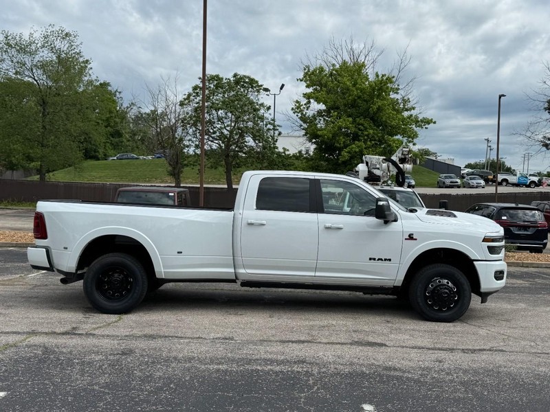 Ram 3500 Vehicle Image 02