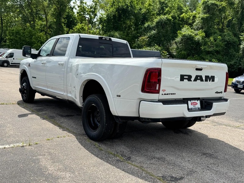 Ram 3500 Vehicle Image 04