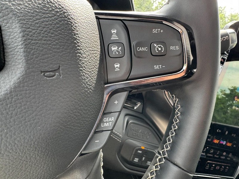 Ram 3500 Vehicle Image 26